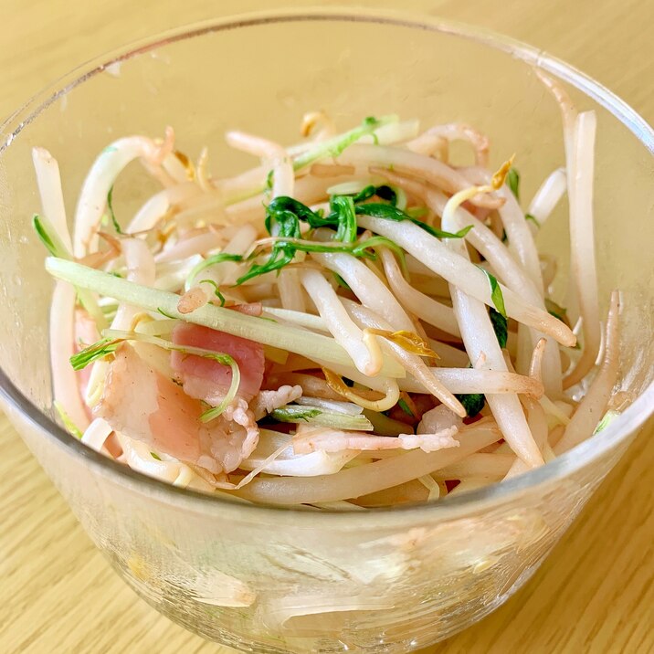 電子レンジで簡単おつまみ。.໒꒱°*もやしベーコン